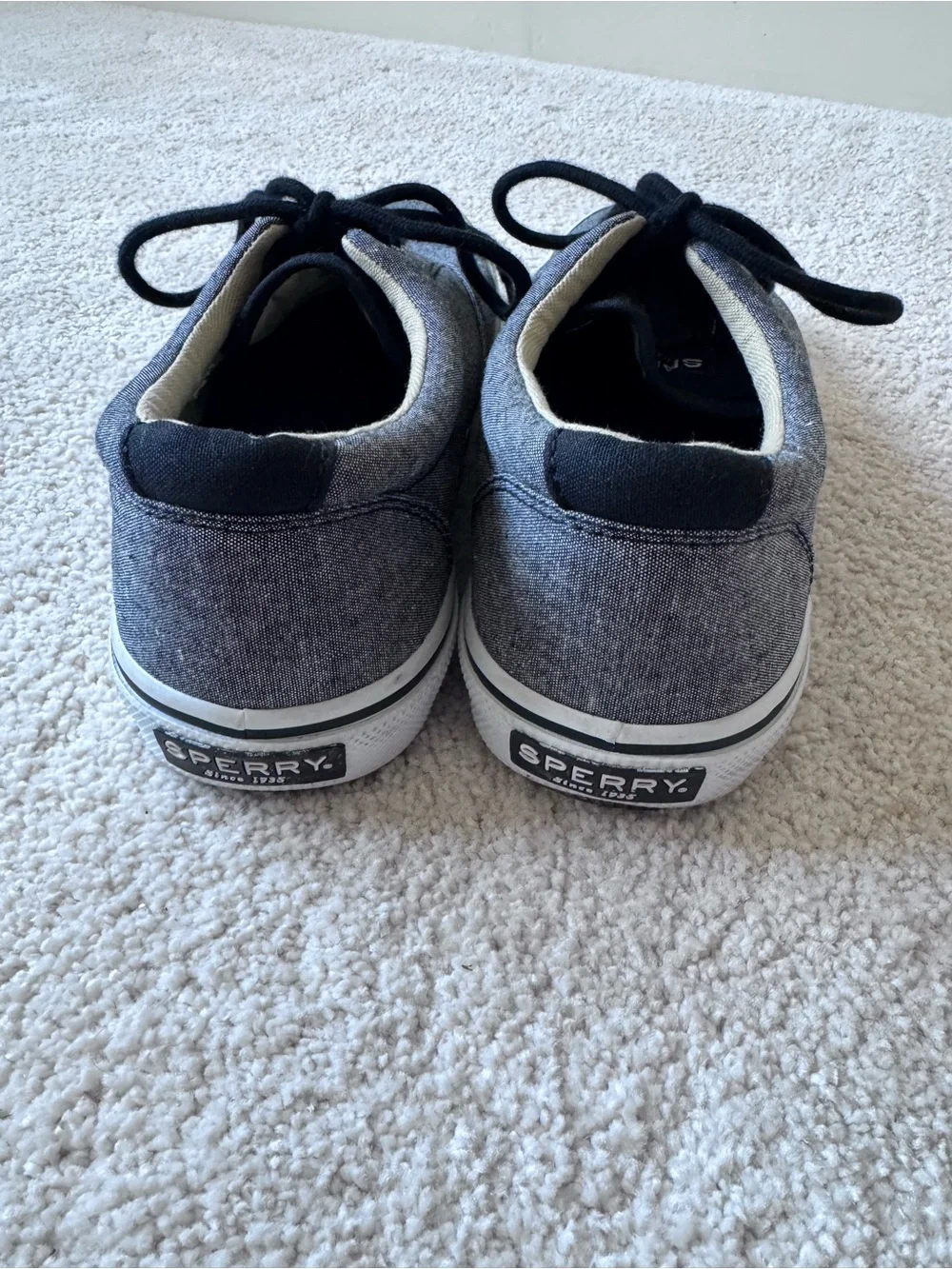 Casual Men's Gray Canvas Lace-Up Sneakers